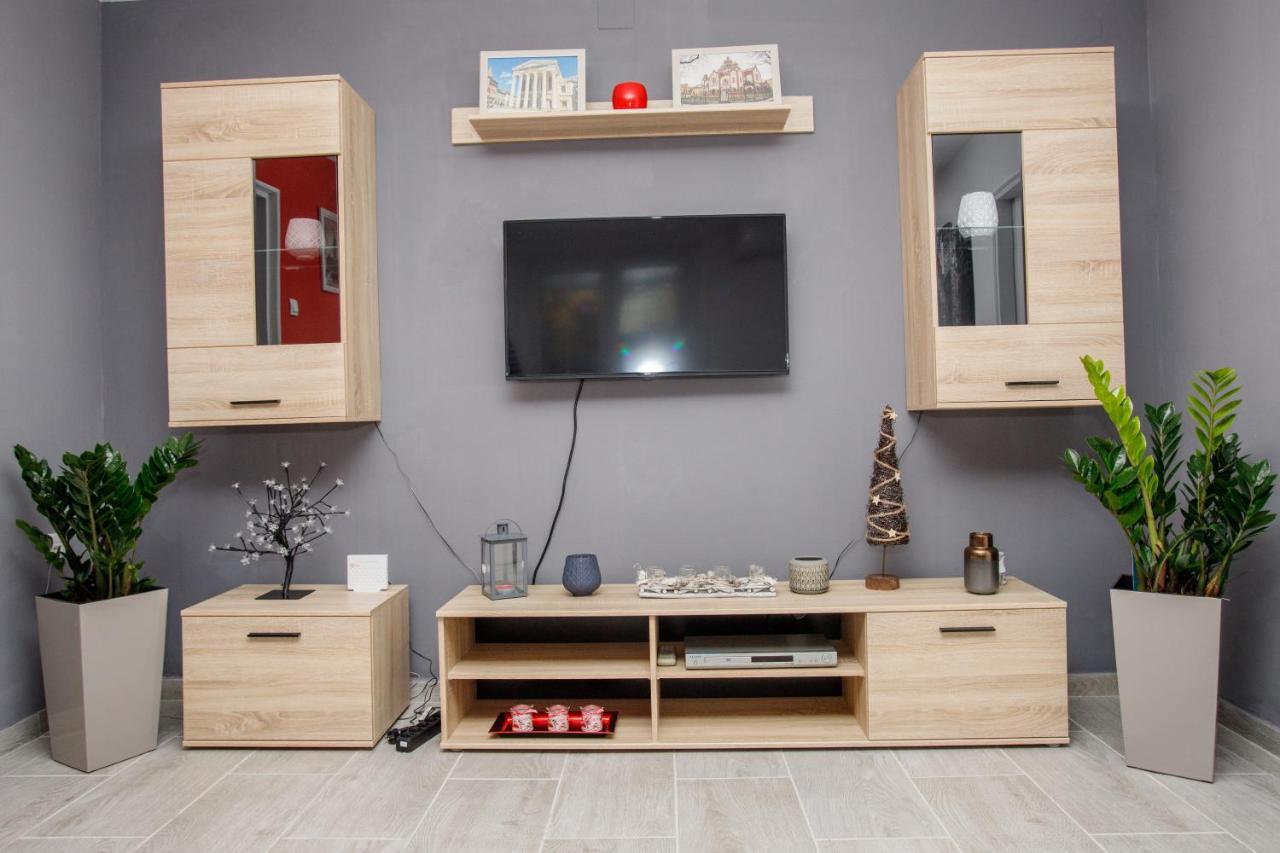7 Days Premium Apartment Subotica Exterior foto
